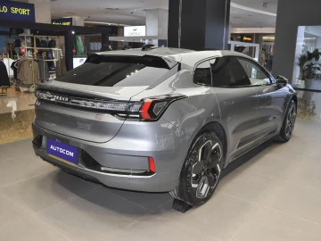 2023 Zeekr 001 без пробега