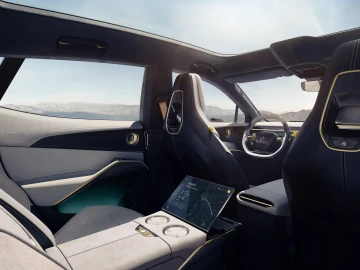 2023 Lotus Eletre без пробега