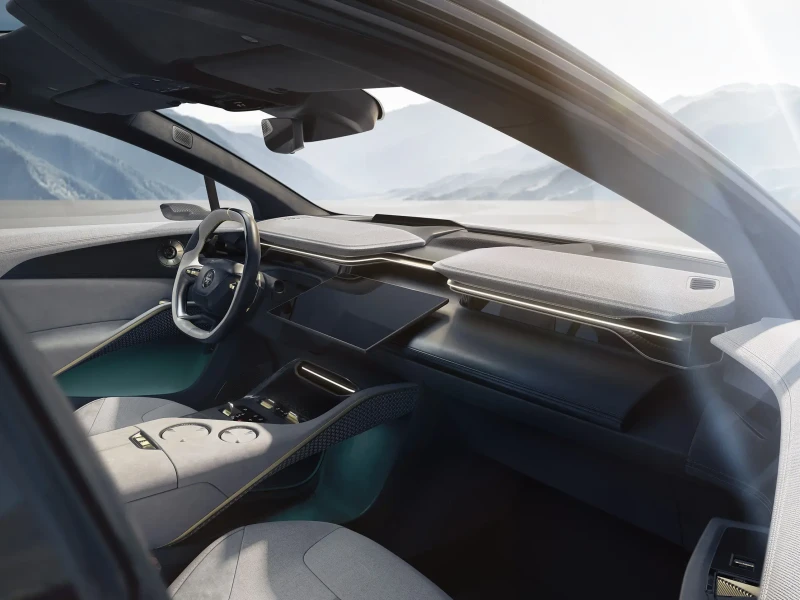 2023 Lotus Eletre без пробега