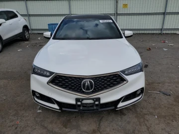 2020 Acura TLX с пробегом 83 482 км