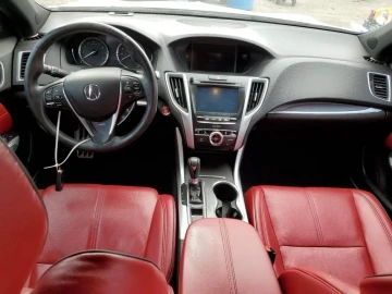 2020 Acura TLX с пробегом 83 482 км