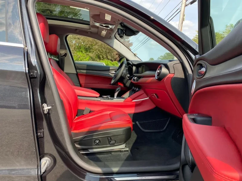 2020 Alfa Romeo Stelvio с пробегом 63 894 км
