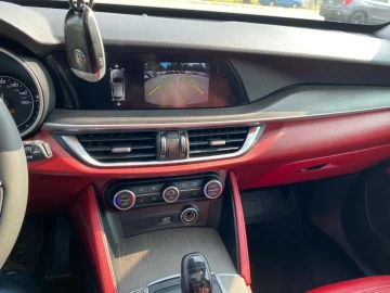 2020 Alfa Romeo Stelvio с пробегом 63 894 км