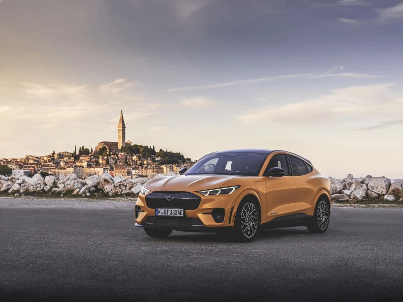 2023 Ford Mustang Mach-E без пробега