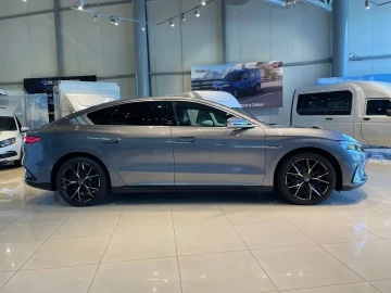 2024 BYD Han с пробегом 73 км