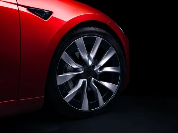 2024 Tesla Model 3 без пробега