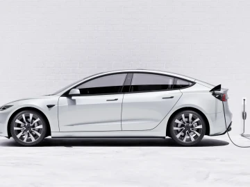 2024 Tesla Model 3 без пробега