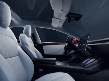 2024 Tesla Model 3 без пробега