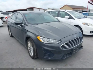 2020 Ford Fusion (North America) с пробегом 85 006 км