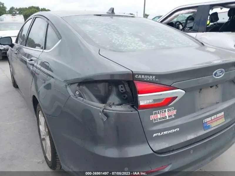 2020 Ford Fusion (North America) с пробегом 85 006 км