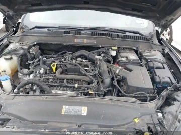 2020 Ford Fusion (North America) с пробегом 85 006 км