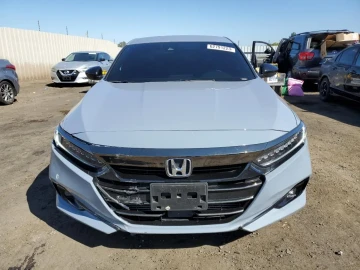 2020 Honda Accord с пробегом 100 000 км