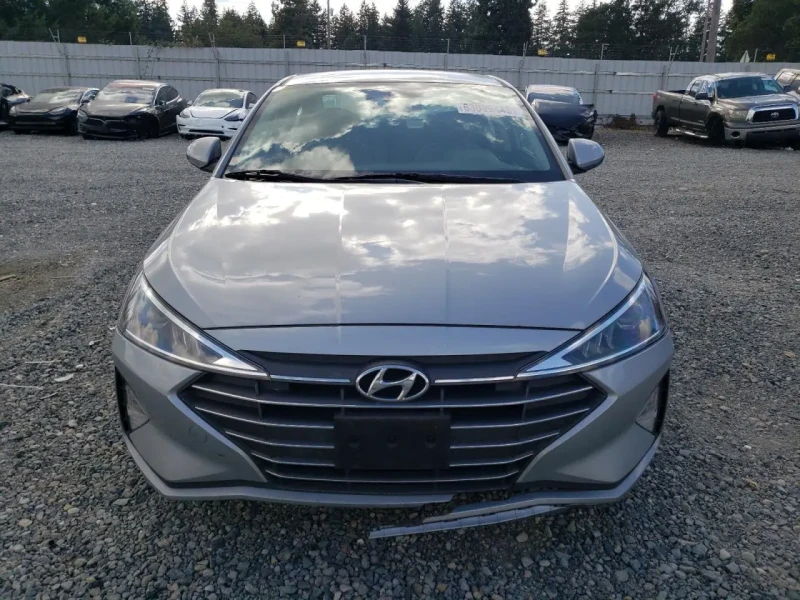 2020 Hyundai Elantra с пробегом 88 380 км