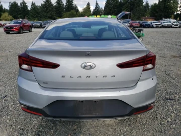2020 Hyundai Elantra с пробегом 88 380 км