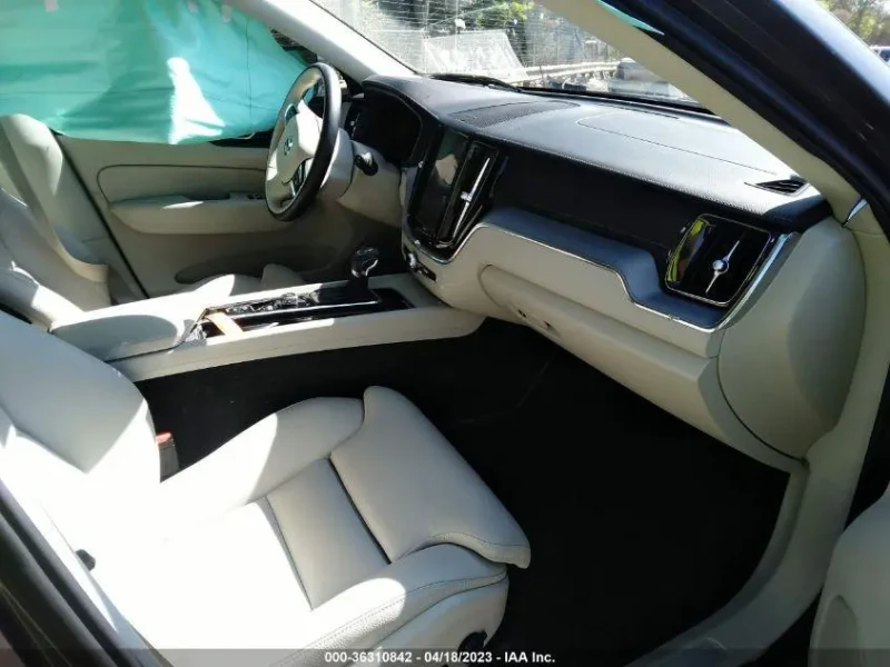 2020 Volvo XC60 с пробегом 81 853 км