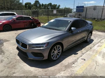 2020 Volvo S60 с пробегом 15 248 км