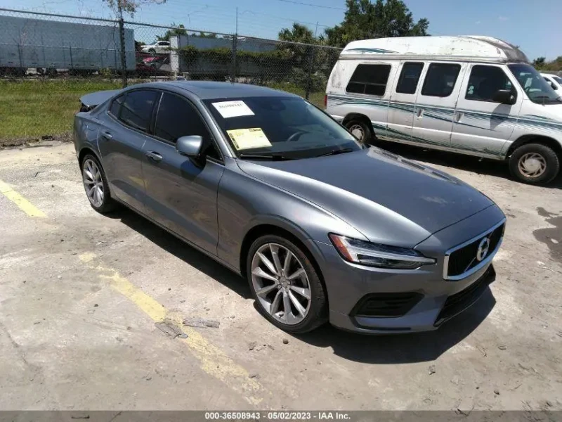 2020 Volvo S60 с пробегом 15 248 км