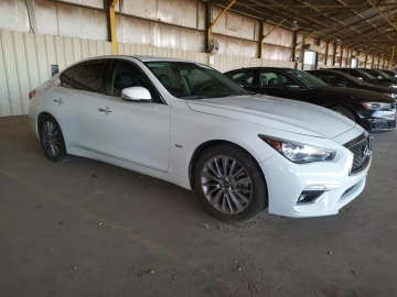 2020 Infiniti Q50 с пробегом 75 356 км