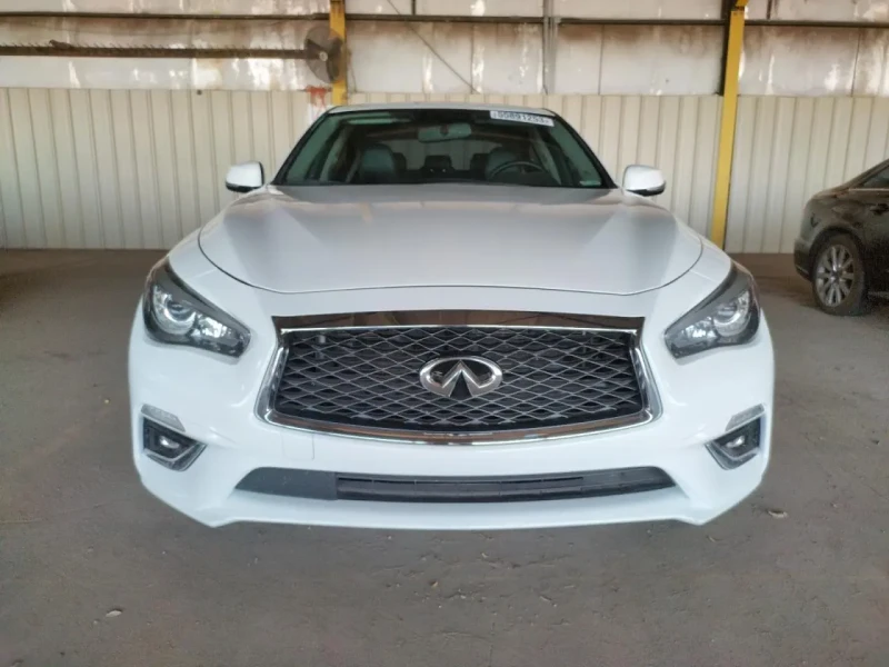 2020 Infiniti Q50 с пробегом 75 356 км