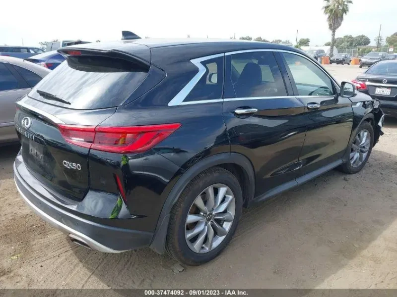 2021 Infiniti QX50 с пробегом 39 933 км