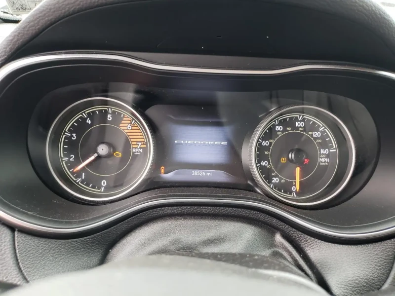 2020 Jeep Cherokee с пробегом 61 988 км