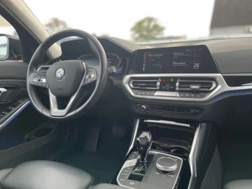 2020 BMW 3 серии с пробегом 67 400 км