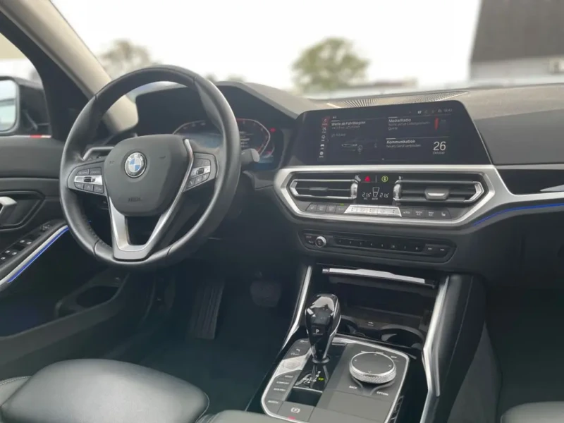 2020 BMW 3 серии с пробегом 67 400 км