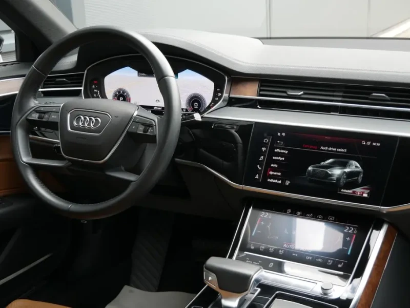 2020 Audi A8 с пробегом 118 000 км