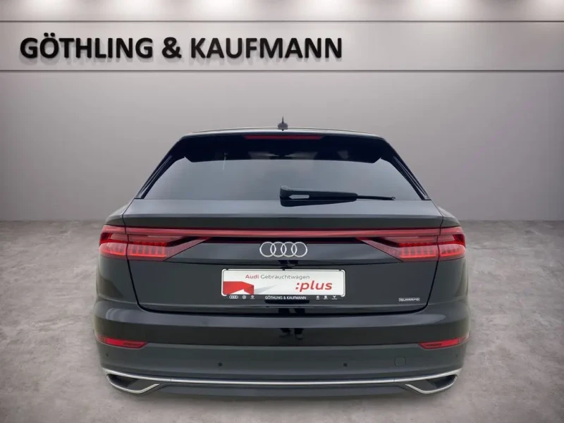 2020 Audi Q8 с пробегом 89 800 км