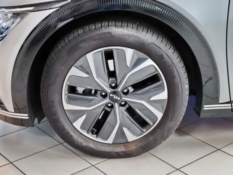 2022 Kia EV6 с пробегом 11 500 км