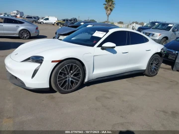2021 Porsche Taycan с пробегом 24 752 миль