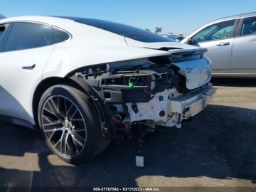 2021 Porsche Taycan с пробегом 24 752 миль