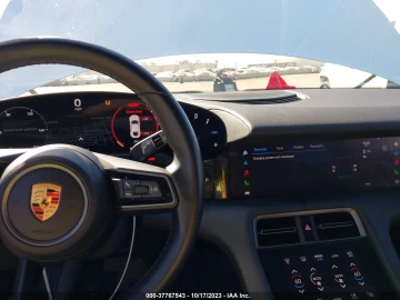 2021 Porsche Taycan с пробегом 24 752 миль