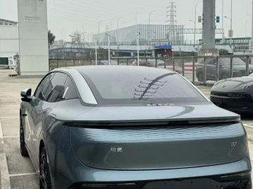 2024 Zeekr 007 без пробега