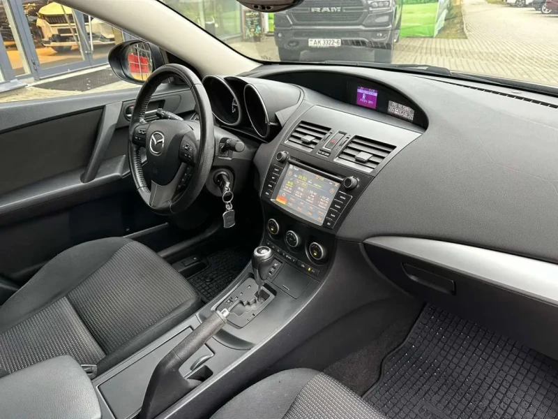 2012 Mazda 3 с пробегом 178 000 км