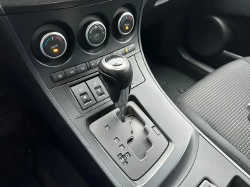 2012 Mazda 3 с пробегом 178 000 км