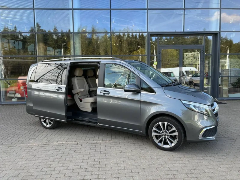 2022 Mercedes-Benz V-Класс с пробегом 30 100 км