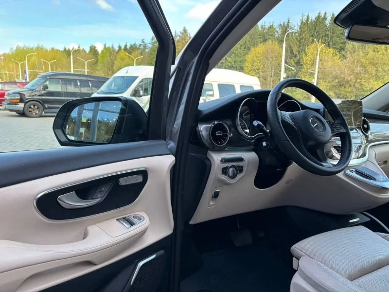 2022 Mercedes-Benz V-Класс с пробегом 30 100 км