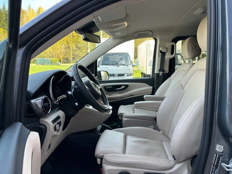 2022 Mercedes-Benz V-Класс с пробегом 30 100 км