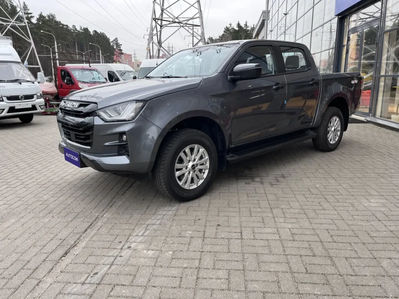 2023 Isuzu D-Max с пробегом 10 км