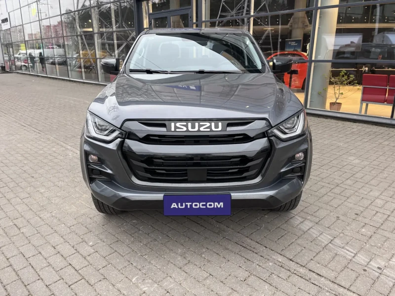 2023 Isuzu D-Max с пробегом 10 км