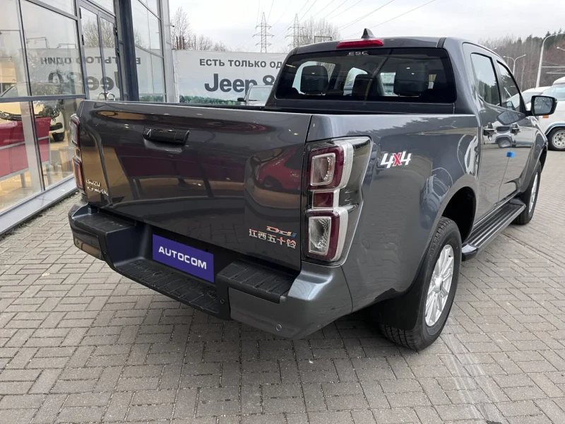 2023 Isuzu D-Max с пробегом 10 км