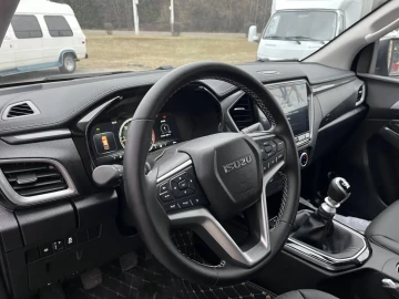 2023 Isuzu D-Max с пробегом 10 км
