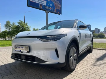 Leapmotor C11
