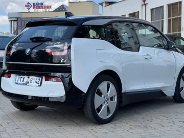 2021 BMW i3 с пробегом 63 000 км