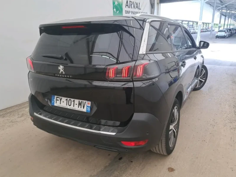2021 Peugeot 5008 с пробегом 120 000 км
