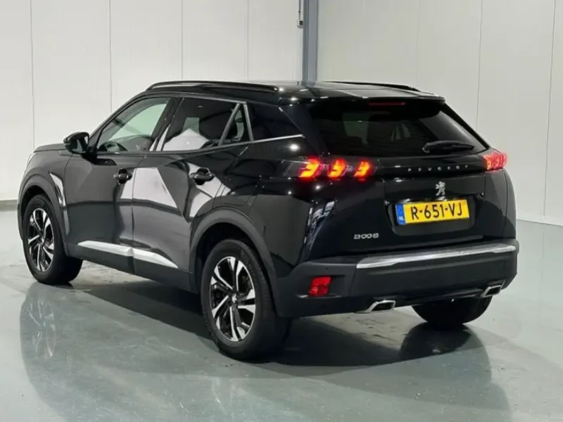 2021 Peugeot 2008 с пробегом 90 000 км