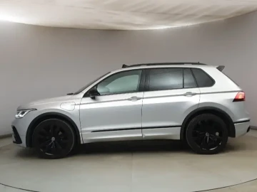 2021 Volkswagen Tiguan с пробегом 56 900 км