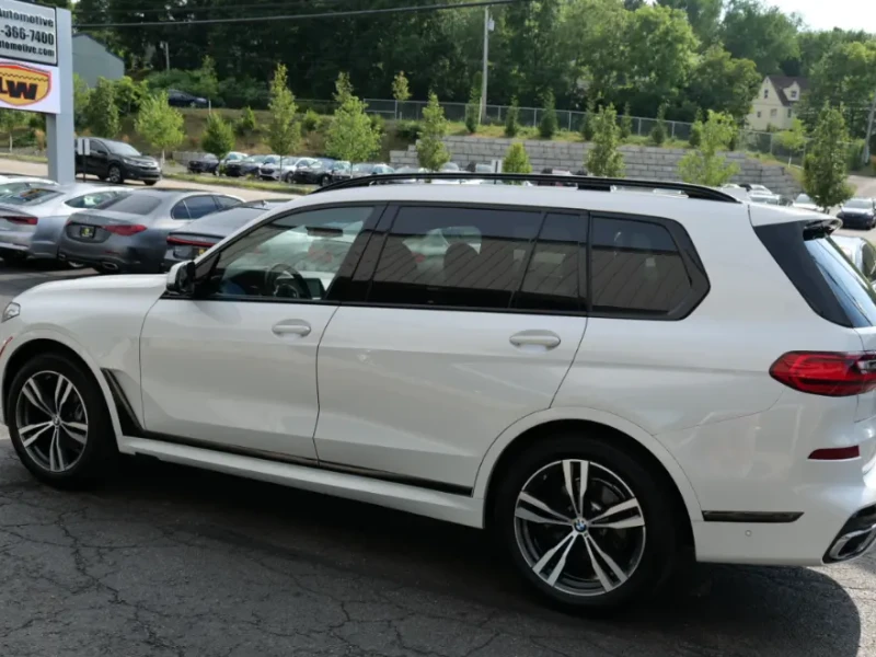 2021 BMW X7 с пробегом 35 000 миль