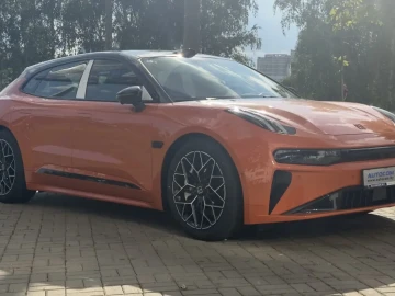 2024 Zeekr 001 с пробегом 30 км
